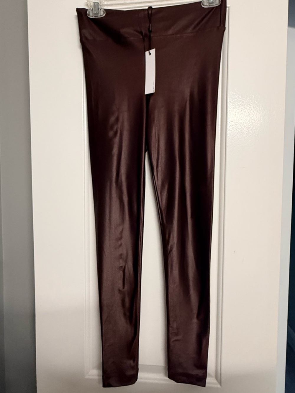 NWT Koral Sheen Leggings in Burgundy size M